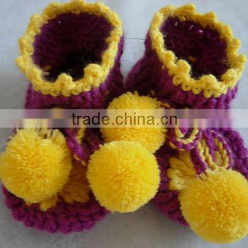 Cute crochet knitting infant shoe