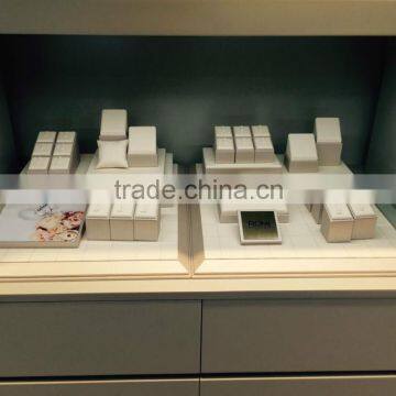 Newest white pu leather top jewelry/jewellery counter display