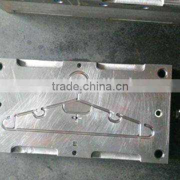 cloth hanger mould,injection hanger molding,injection clothes hangers mould