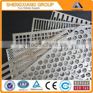 TUV Rheinland Perforated Metal Sheets/Galvanized Perforated Mesh/Decorative Perforated Metal Panels