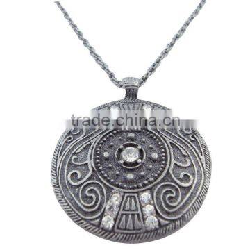 Fashion Antique Round Relief Fashion Alloy Pendant