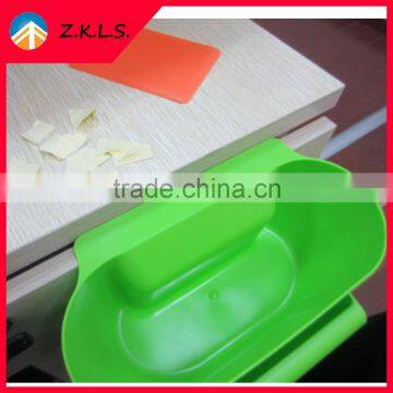 Portable Mini Kitchen Hanging Plastic Garbage Box photo-5