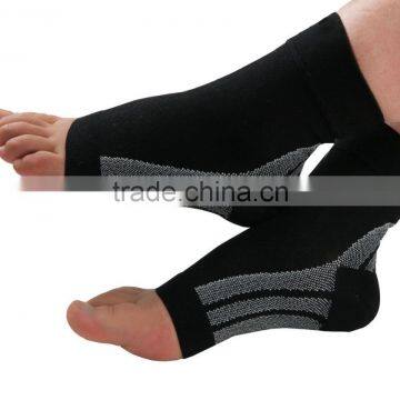 Foot Sleeves for Plantar Fasciitis, Heel Spurs, Arch Pain & Foot Swelling