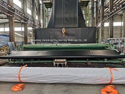 8m Wide 1.50mm Thick HDPE Geomembrane in Oilfield photo-2