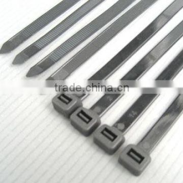 7.5*550mm self-locking cable tie