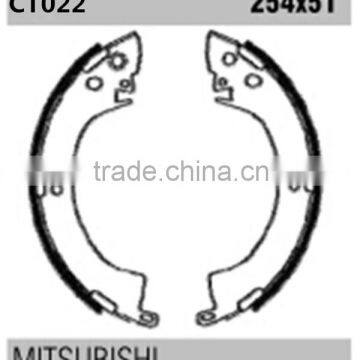 Japan auto spare parts k6664 MB238114 for Mitsubishi Mazda rear cast iron brake shoes