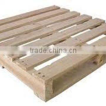 Euro Pallet Type wood pallet from Vietnam