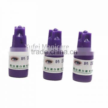 Transparent eyelash glue in 15ml