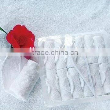 Disposable Airline Towels With Plastic Tong photo-1