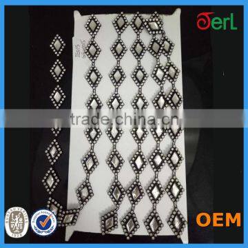 China Wholesale Plastic Chain Trimming in Different Sizes Available photo-2