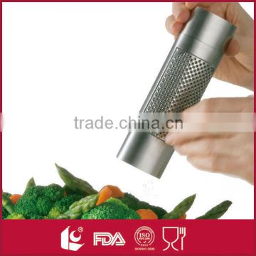 Stainless steel nutmeg grater