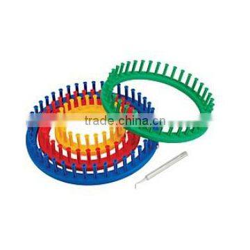 2015 Popular Plastic Round Hand Knitting Loom Set photo-5