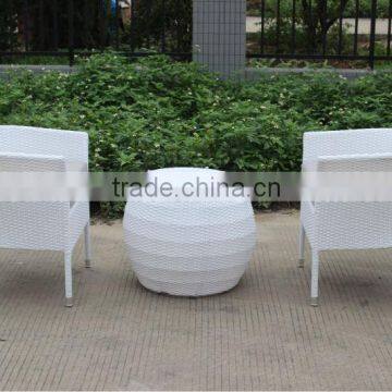 Cozy Wicker Furniture Coffee Shop Table and Chairs for Sale photo-4