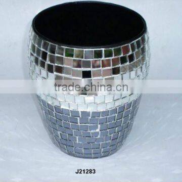 Glass mosaic in Iron Planter