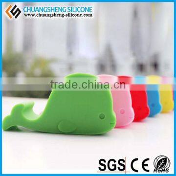 Colored Whale Shape Mobile Phone Holder photo-3