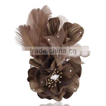 Married Big Flower Pin Corsage Fabric Rose Silk Yarn Feather Brooch Girls Flower Headgear photo-3
