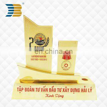 Top Grade Custom World Cup Golf Soccer Fantasy Football Metal Trophy photo-2