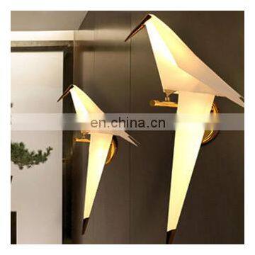 Современная внутренняя лампа для коридора в скандинавском стиле с лампочкой накаливания в форме бумажного журавля для украшения дома photo-4