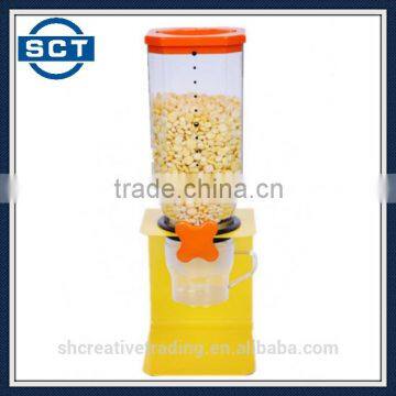 Plastic Classic Dry Food Canister with Dispenser