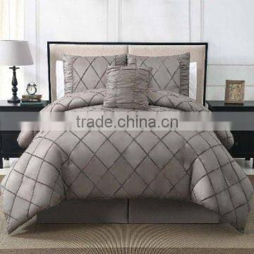 Silver color artwork cross-check pleated bed in a bag set