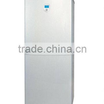 Refrigerator/freezer foaming machine