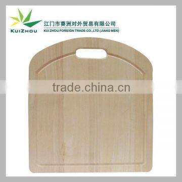 Wooden cutting board with handle