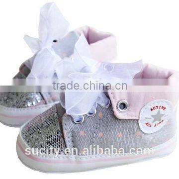 2014 lovely voile lace fabric newborn baby shoes with dots