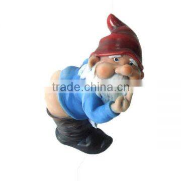 Resin outdoors cheap Mooning Garden Gnome Figurine
