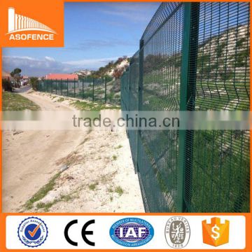 Hot Dipped Galvanized or Powder coating Clear Vu fencing for South African Market