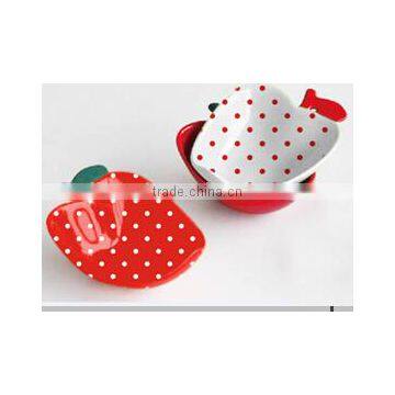 Ceramic apple shape plate with dot design