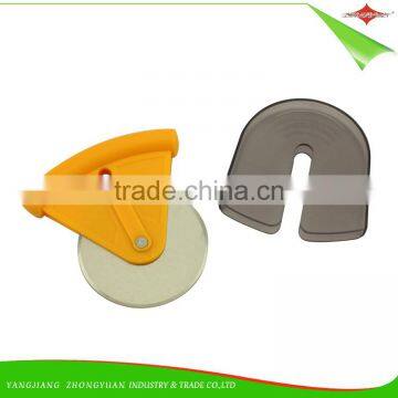 ZY-F1484 wholesale new design stainless steel pizza cutter wheel with plastic cover