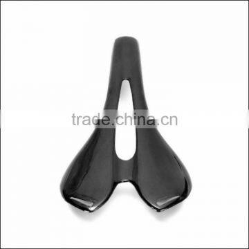 2016 High Quality 3k UD Full Carbon Fiber T700C Bicycle Saddle for Sale photo-5