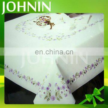 high quality factory direct wholesale popular customized embroidery table cloth