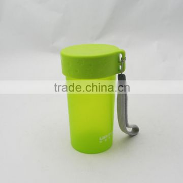 Plastic cup with lid