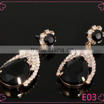 Wholesale High Quality Newest Design Alloy Gold Fancy Diamond earrings