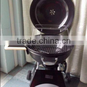 22.5inches BBQ Charcoal grill with wooden table