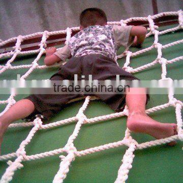 High strength climbing net