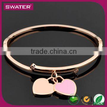 Simple Free Shipping Fashionable Gold Bracelet With Heart Charm