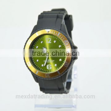 man fashion sport style silicone strap japan quartz watch