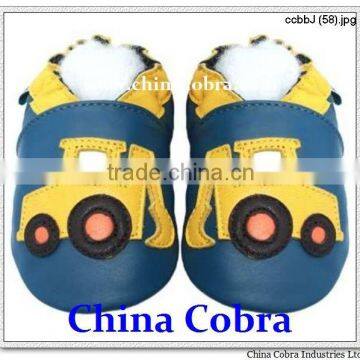 CHINA COBRA wholesale soft sole leather baby shoes