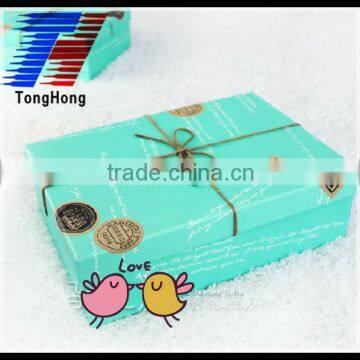 Exquisite paper gift packaging box with lid for sale