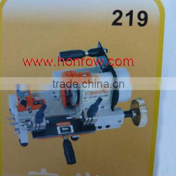 Model 219 WenXing key cutting machine with external cutter