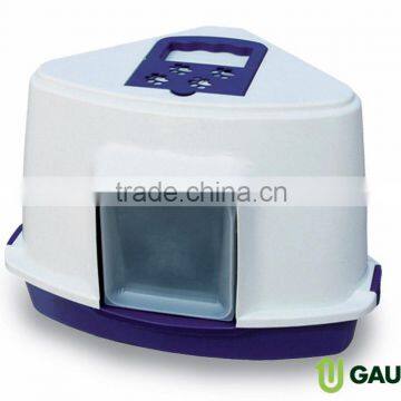 Cat litter box corner