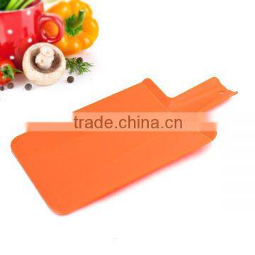 Folded kitchen plastic chopping blocks with handle