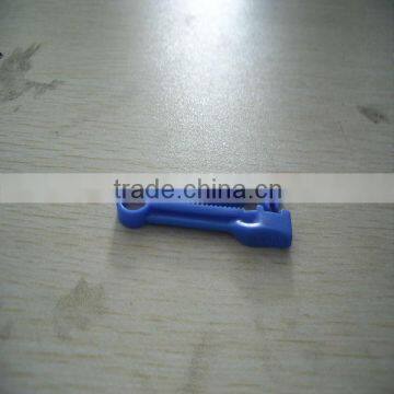 Plastic clip