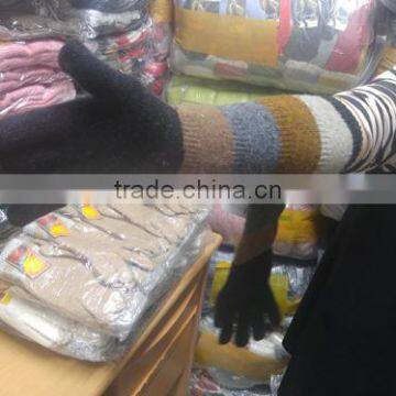 Stocked Lot Sale Korea Brand Winter Woolen Gloves photo-3