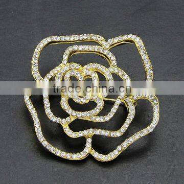 New hollow design rose brooches 2016 gold shine crystal rose brooch for high end party dress