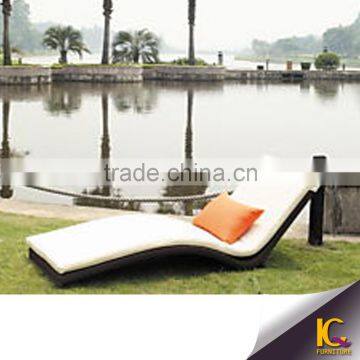 Leisure outdoor recliner chair bed china rattan recliner chair with white cushion