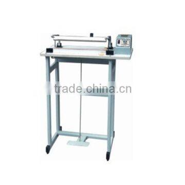 Small Toilet Paper Manufacturing Heat Sealing Packing Machine photo-2