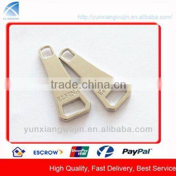 CD9030 Custom Fashion Flat Zipper Pull Garment Pullers